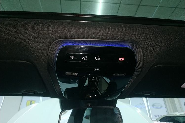 奔驰C级 2023款 C 260 L 运动版中控内饰22