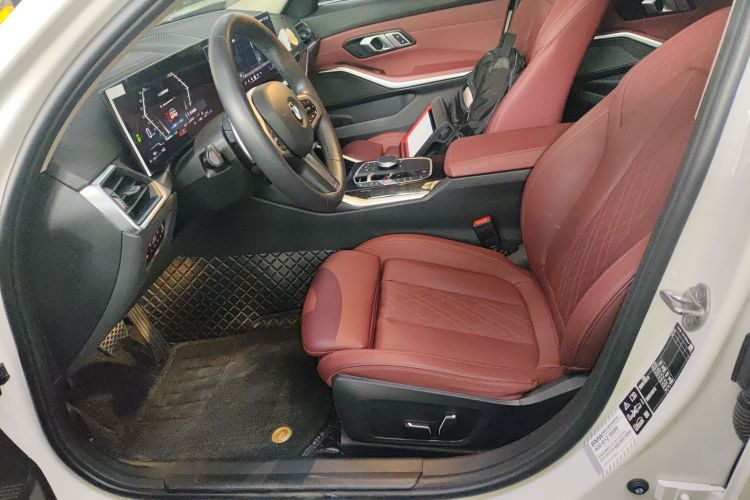 宝马3系 2023款 325Li xDrive M运动套装中控内饰19