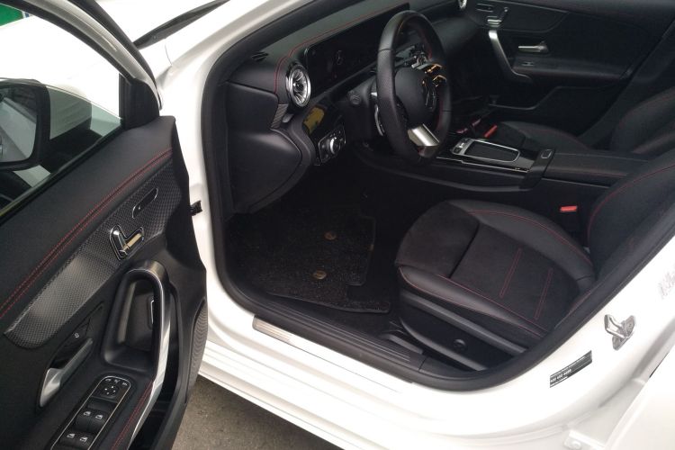 奔驰A级 2024款 改款 A 200 L 时尚型局部细节19