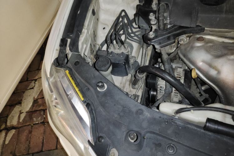 丰田 凯美瑞 2012款 2.5G 豪华版局部细节9006