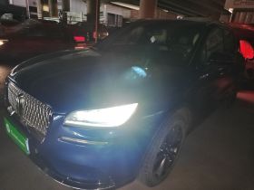 林肯 冒险家 2022款 2.0T 两驱尊雅版