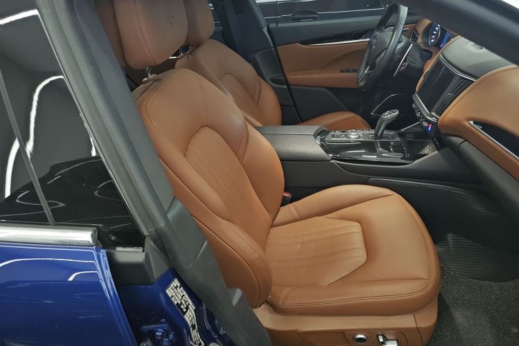 玛莎拉蒂 Levante 2021款 3.0T 标准版局部细节41