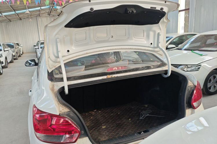 起亚 焕驰 2017款 1.4L 手动时尚版Smart机舱底盘23