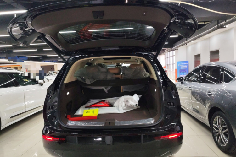 鸿蒙智行 问界M7 2024款 1.5T 智驾后驱Pro版 5座机舱底盘23