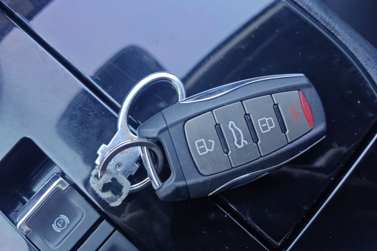 哈弗H6 2021款 第三代 2.0T 自动四驱Max中控内饰7001