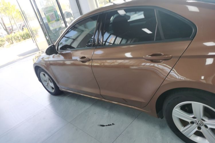 大众 凌渡 2017款 230TSI DSG风尚版车身外观4