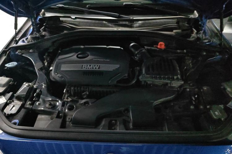 宝马1系 2020款 120i 时尚型机舱底盘24