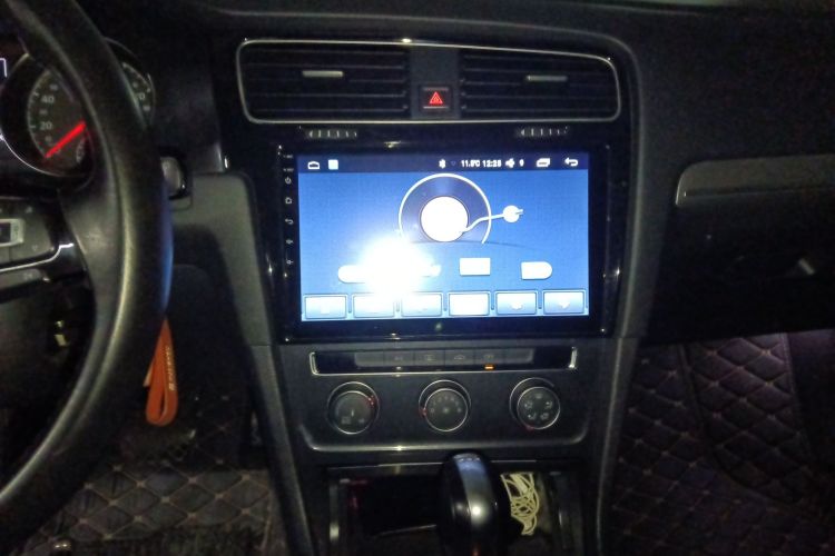 大众 高尔夫 2018款 230TSI 自动舒适型中控内饰16