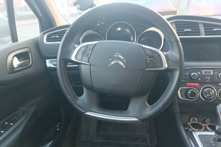 雪铁龙C4L 2014款 1.6THP 智驱版 自动劲智型中控内饰13