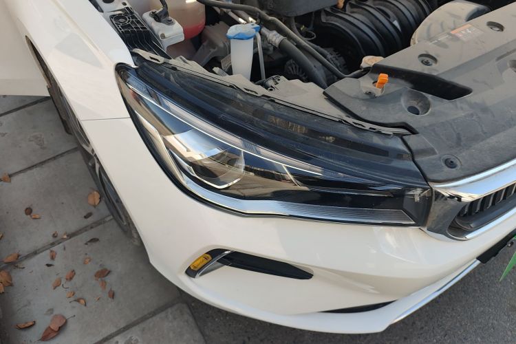 吉利汽车 帝豪 2022款 第4代 1.5L CVT尊贵型车身外观8