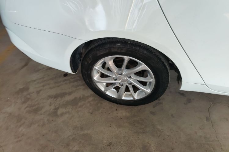 吉利汽车 帝豪 2021款 UP 1.5L CVT豪华型车身外观6008