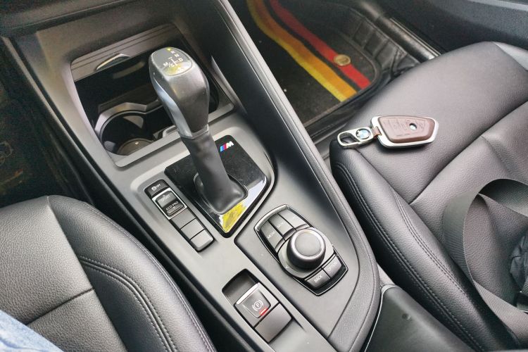 宝马X1 2019款 sDrive20Li 领先型中控内饰18