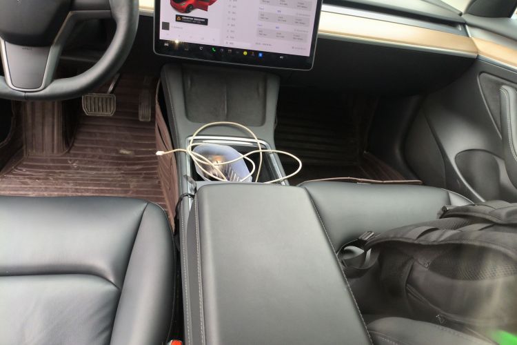 特斯拉 Model 3 2021款 标准续航后驱升级版中控内饰18