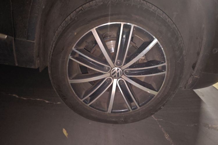 大众 途观 2015款 2.0TSI 自动四驱旗舰版车身外观10