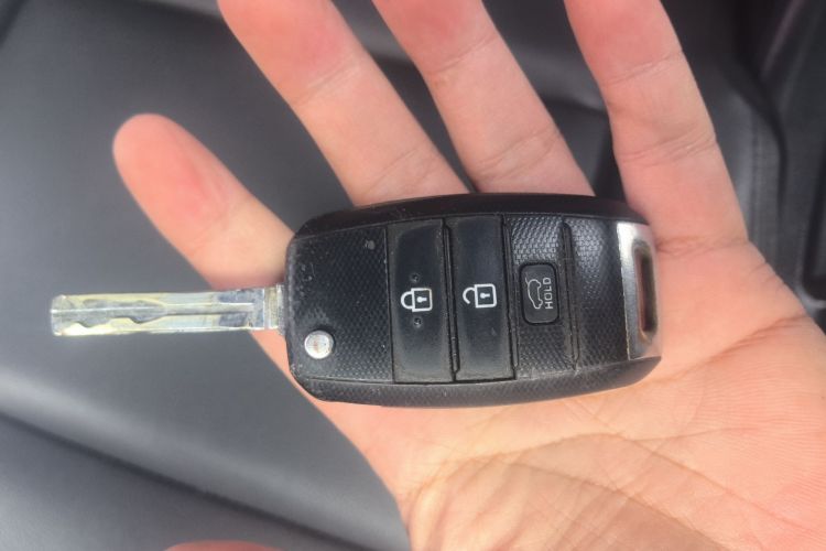 起亚KX5 2016款 2.0L 自动两驱GL中控内饰11