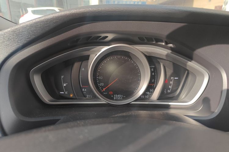 沃尔沃V40 2018款 T3 智逸版中控内饰14