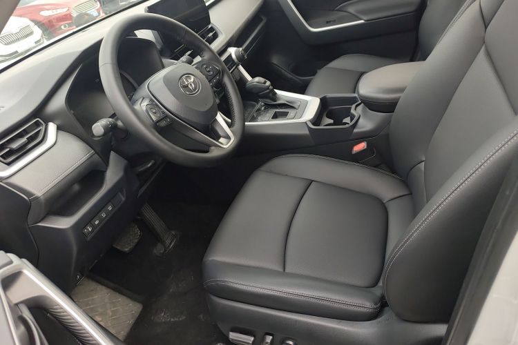 丰田 RAV4荣放 2023款 双擎 2.5L E-CVT两驱精英版中控内饰19