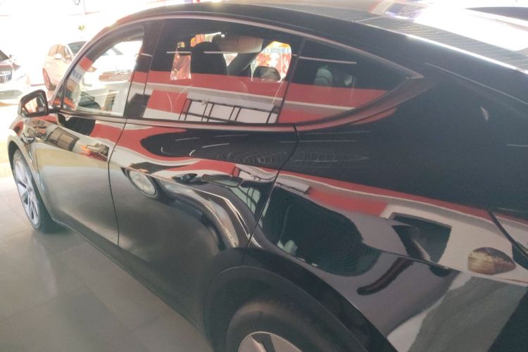 特斯拉 Model Y 2021款 长续航全轮驱动版车身外观6003