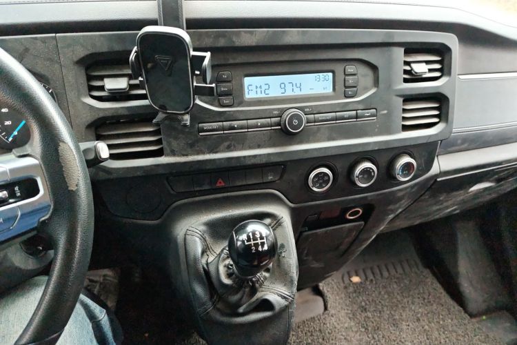 江铃福顺 2023款 2.0T 手动短轴中顶商运型多功能乘用车5座中控内饰16