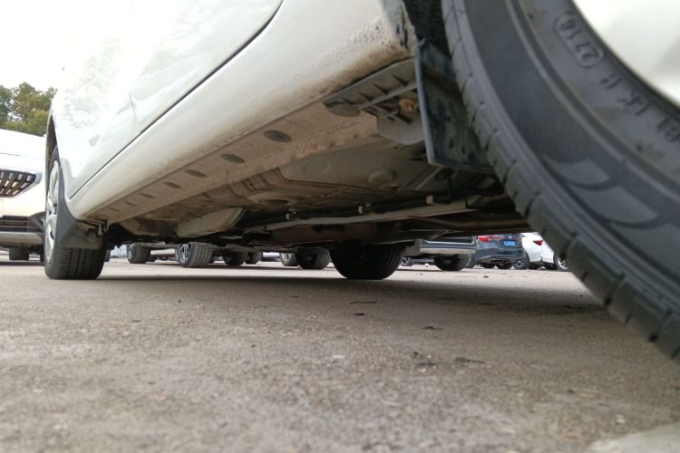 丰田 YARiS L 致享 2017款 1.5E CVT魅动版局部细节9002