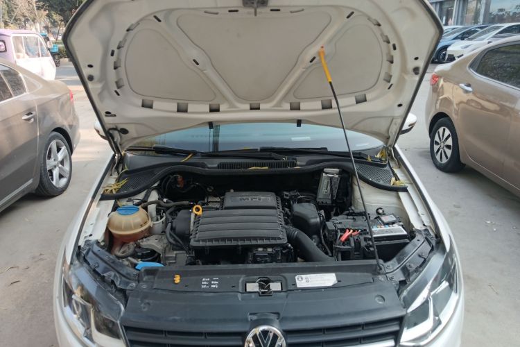 大众 Polo 2018款 1.5L 自动安享型机舱底盘24