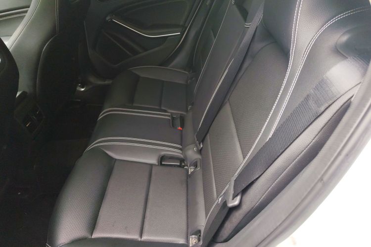 奔驰GLA 2016款 GLA 200 时尚型中控内饰7004