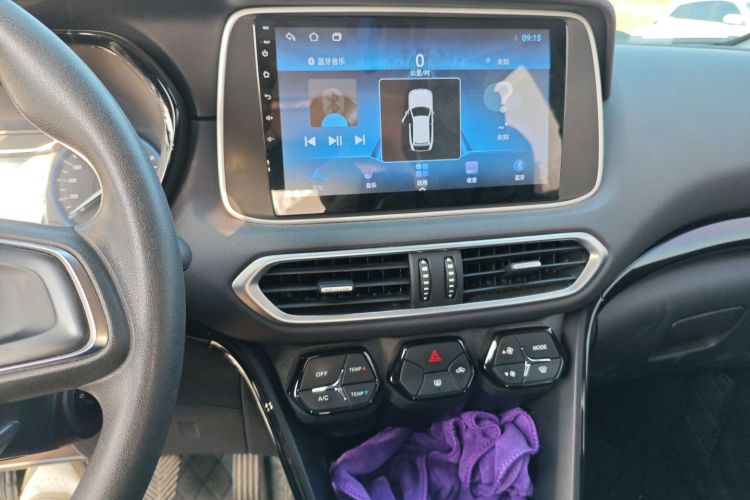 广汽传祺 传祺GS4 2018款 200T 手动两驱舒适版中控内饰16