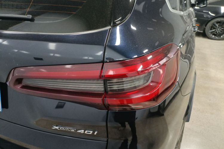 宝马X5(进口) 2022款 xDrive40i M运动套装车身外观9