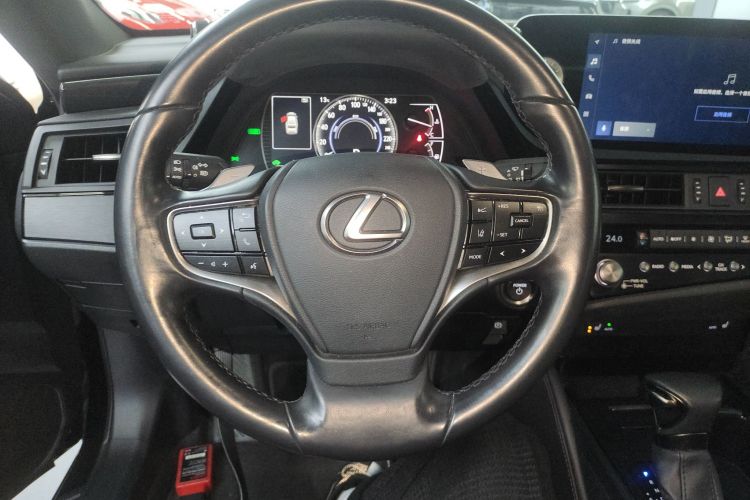 雷克萨斯ES 2022款 300h 卓越版中控内饰13