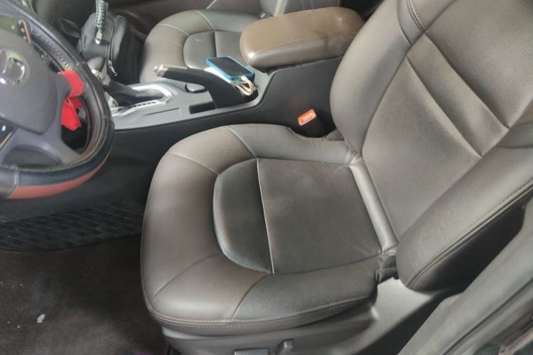 广汽传祺 传祺GS4 2015款 200T G-DCT豪华版中控内饰19