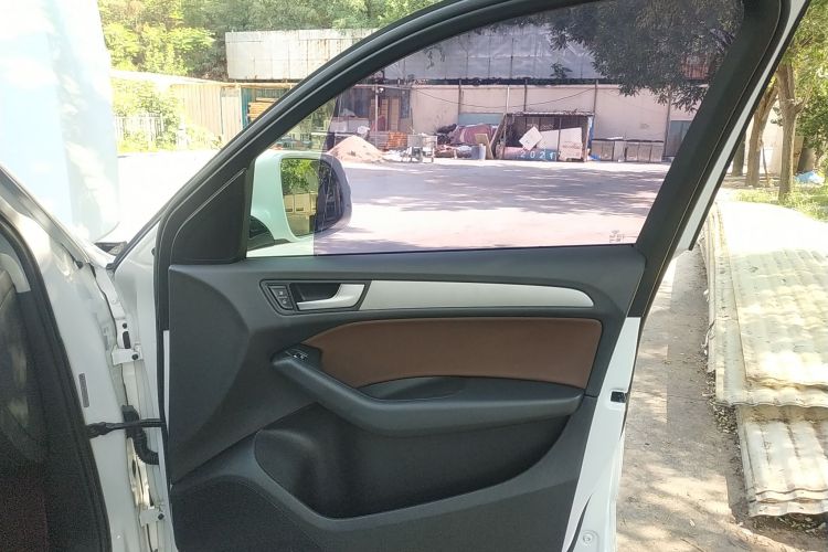 奥迪Q5 2017款 40 TFSI 进取型中控内饰42