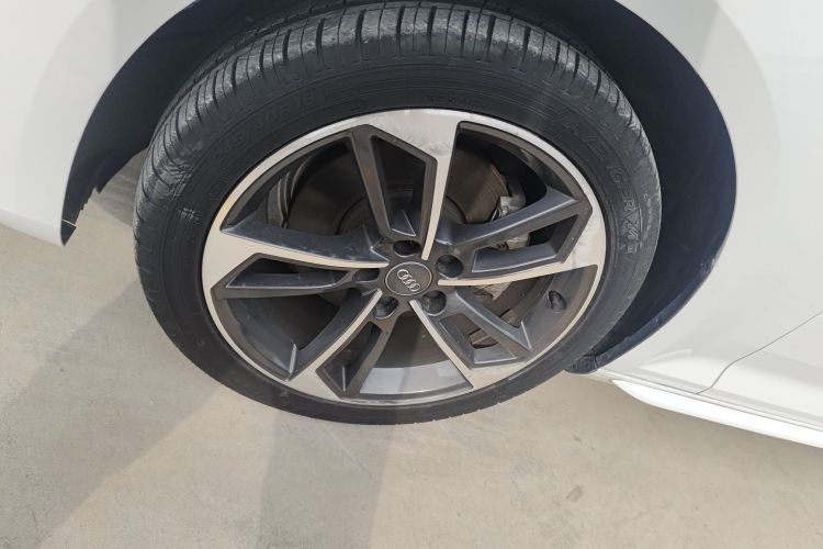 奥迪A4L 2019款 40 TFSI 进取型 国VI车身外观6007