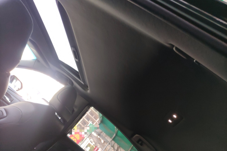 丰田 亚洲龙 2022款 双擎 2.5L 豪华版中控内饰22