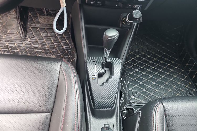 丰田 YARiS L 致炫 2016款 改款 1.5E CVT魅动版中控内饰18