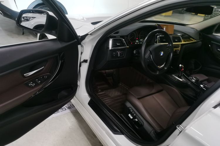 宝马3系 2019款 320Li 时尚型中控内饰20