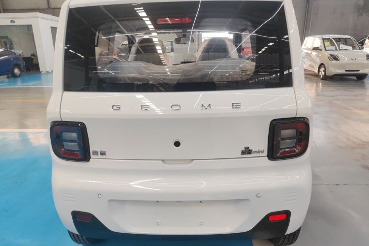 吉利银河 2024款 熊猫mini 200km 耐力熊车身外观6