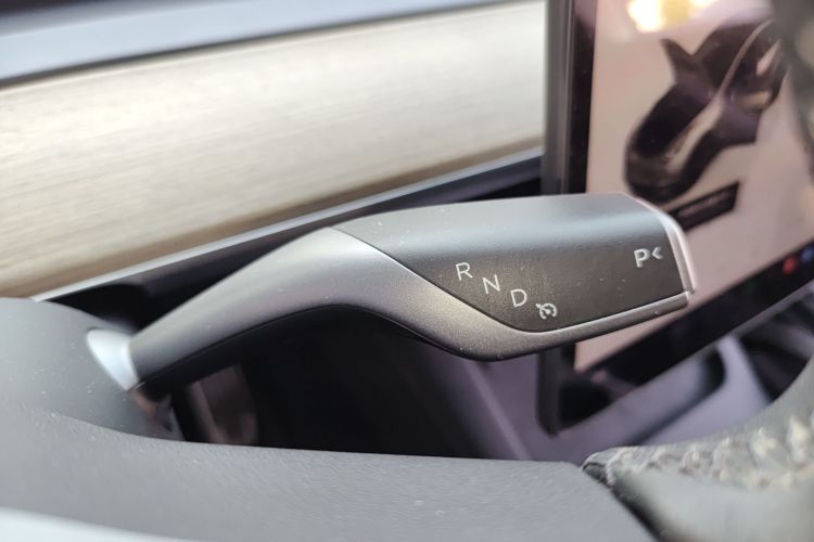 特斯拉 Model Y 2022款 改款 后轮驱动版中控内饰18