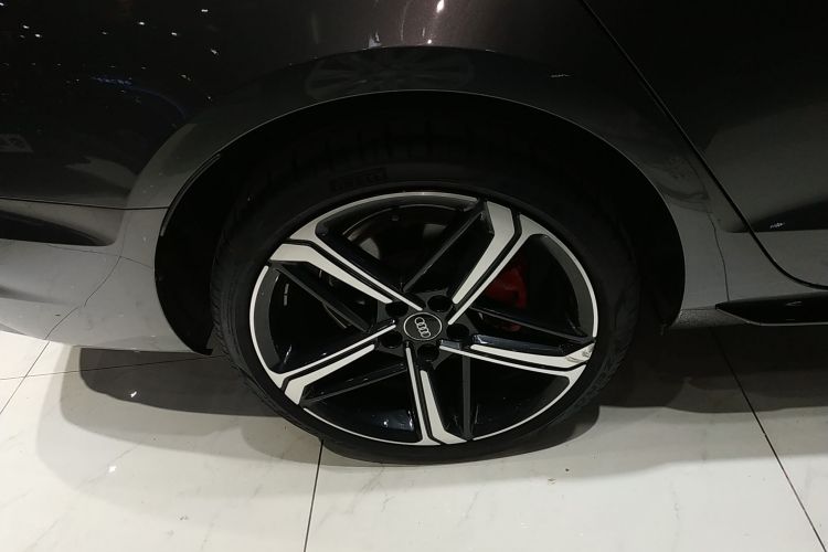 奥迪A4L 2024款 40 TFSI 豪华动感型车身外观6008