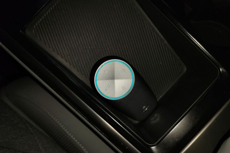 蔚来ES8 2020款 580KM 六座版中控内饰11