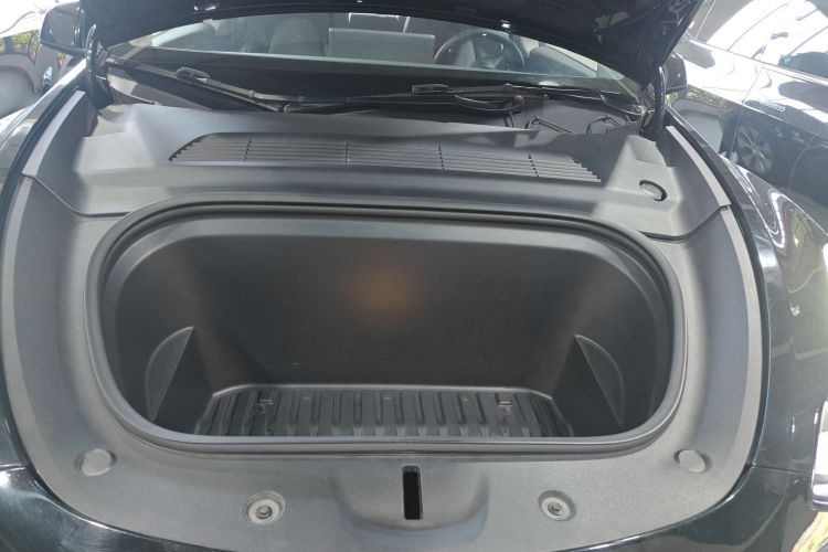 特斯拉 Model Y 2022款 后轮驱动版局部细节24