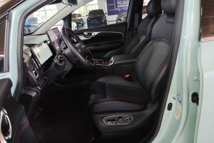 埃安 AION V 2021款 Plus 80 智享科技版 三元锂中控内饰19