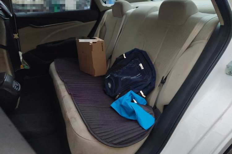 别克 英朗 2021款 典范 1.5L 自动进取型中控内饰21