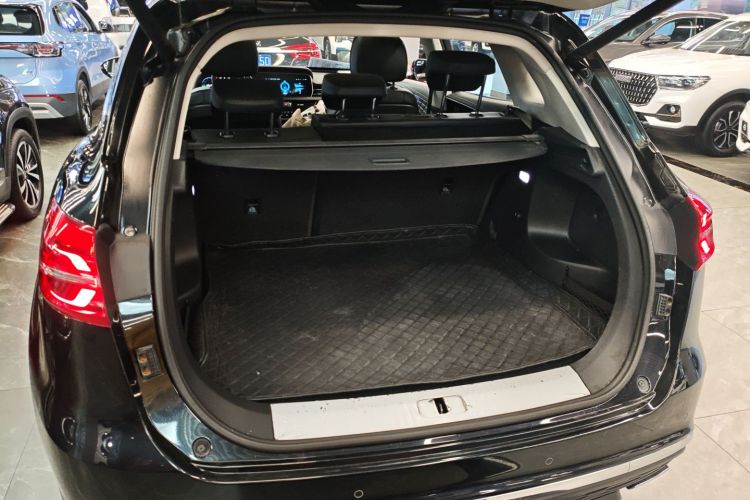 红旗HS5 2022款 改款 2.0T 智联旗享版机舱底盘23