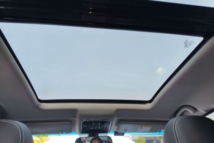 东南DX8S 2022款 1.5T DCT酋长版 7座中控内饰22