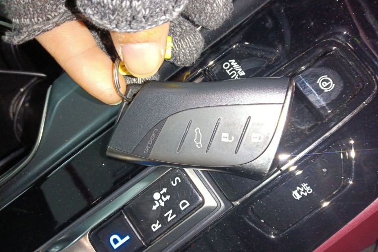 雷克萨斯NX新能源 2022款 400h+ 畅悦版中控内饰11