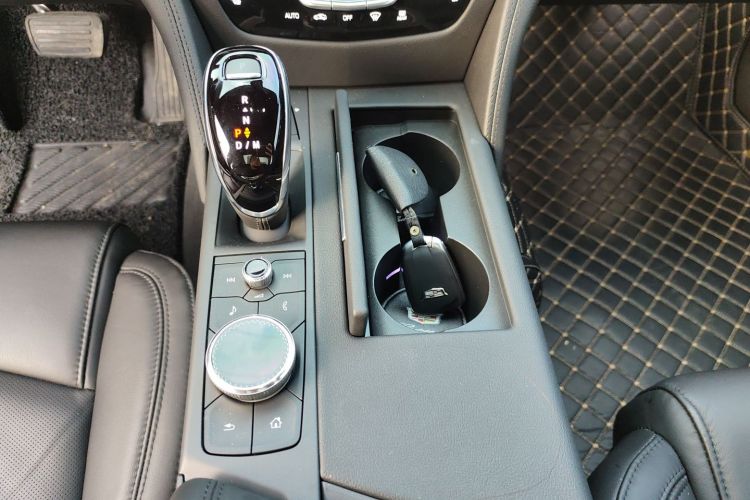 凯迪拉克CT6 2022款 28T 风尚型中控内饰18