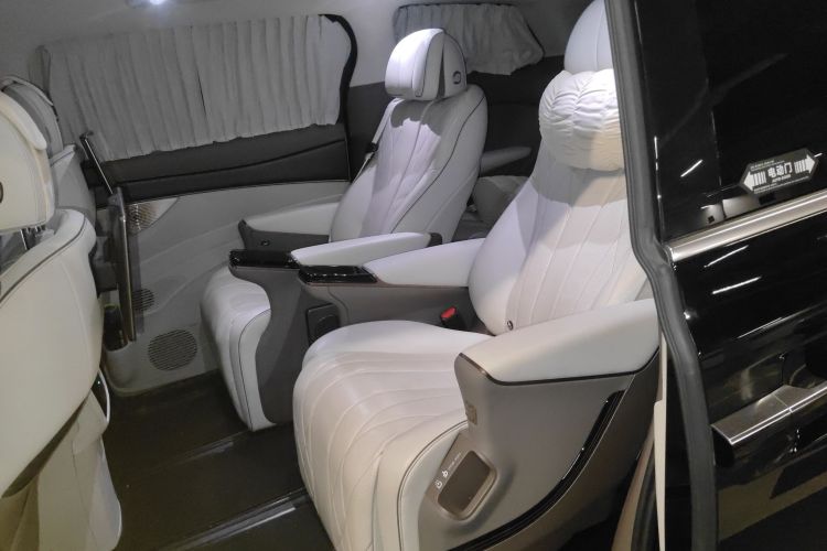 腾势D9 2022款 DM-i 970 四驱旗舰型中控内饰7004