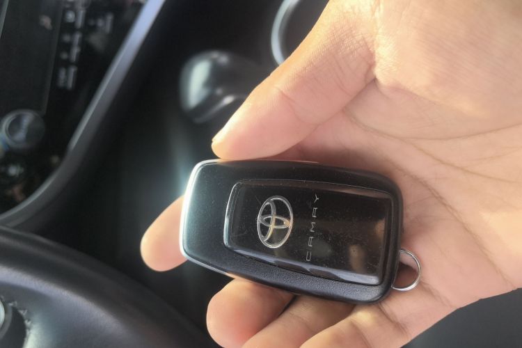 丰田 凯美瑞 2021款 2.0G 豪华版中控内饰11