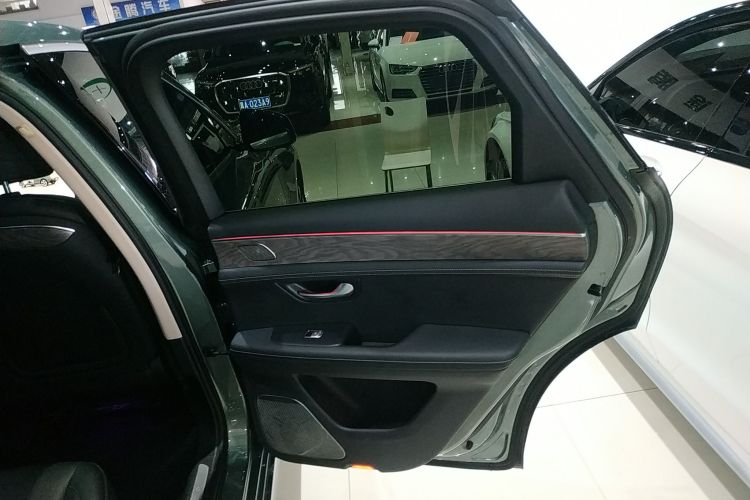 鸿蒙智行 问界M5 2022款 增程后驱标准版中控内饰7006