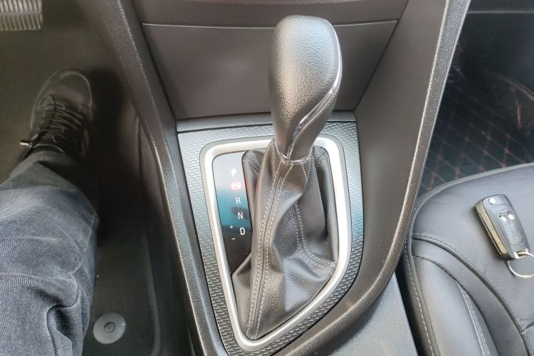 别克 阅朗 2019款 18T 自动互联精英型 国V中控内饰18